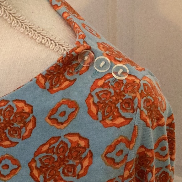 J. McLaughlin Blue Patterned Top w/ Bracelet Length Sleeves - Picture 5 of 10